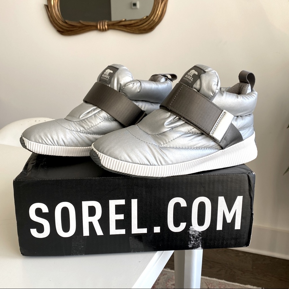 Sorel Out N About Puffy Boot - Pure Silver
